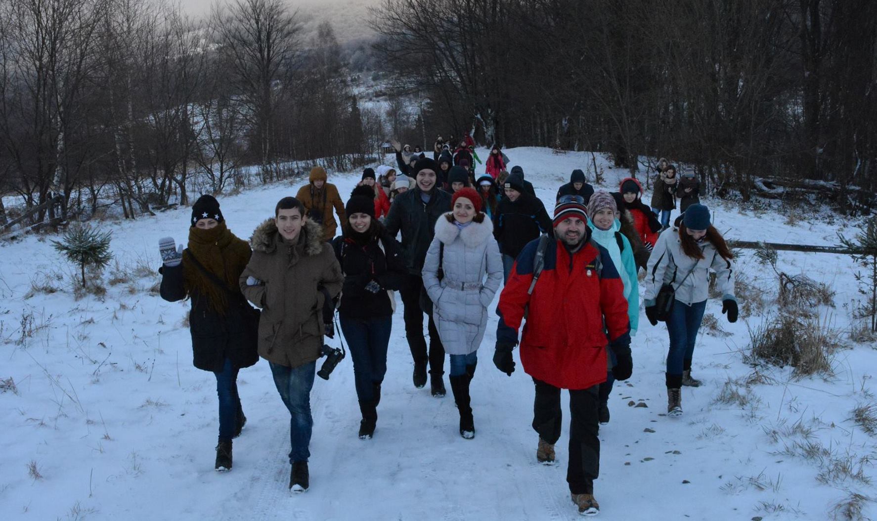 Wolontariusze podróżują po Bieszczadach